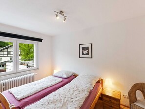 Maison | 4 chambres, ameublement unique, fer et planche à repasser