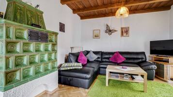 Ferienhaus | Wohnbereich | Tischtennisplatte