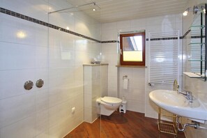 Apartment | Badezimmer