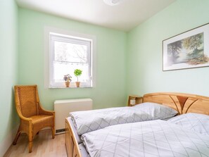 Rumah | 2 kamar tidur dan dilengkapi dengan perabotan berbeda-beda