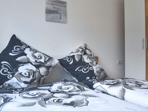Apartment | 2 Schlafzimmer, individuell eingerichtet, Bügeleisen/Bügelbrett