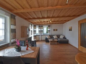 Apartment | Living area - Apartment in the Bavarian Forest (Zenting)