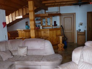 Apartment | Living area | Fireplace - Wohnung in Zenting mit Garten (Zenting)