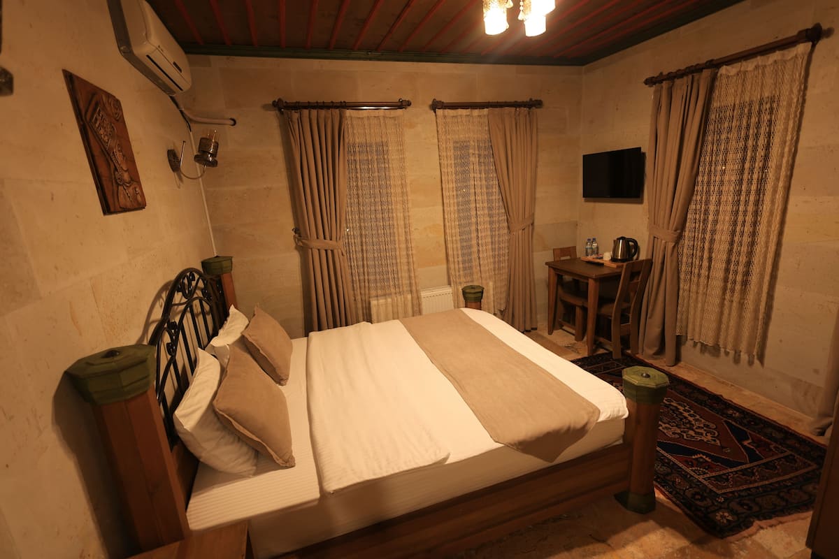 Standard Double Room | Premium bedding, minibar, in-room safe, individually decorated