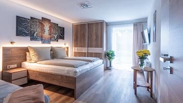 Apartment | 2 bedrooms, individually furnished, bed sheets