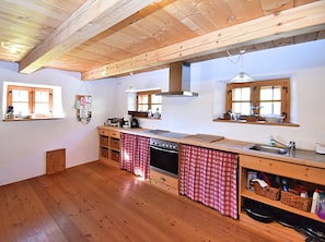 House | Private kitchen | Stovetop, highchair