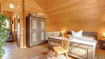 House | 4 bedrooms, individually furnished