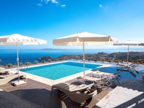 Villa | Pool
