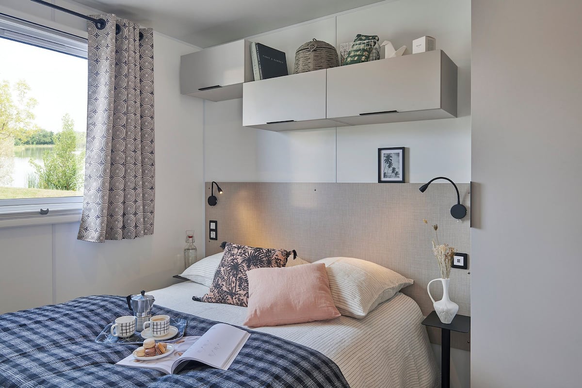 2 Schlafzimmer, individuell eingerichtet, Bettwäsche