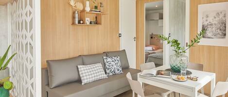 32-inch TV with cable channels