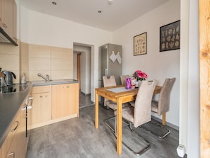 Apartment | Dining