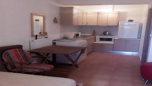 House | Private kitchen - Holiday Home in Greece Near the Beach (Preveza)