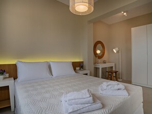 Vila | 4 quartos, individualmente mobiliados, ferros/tábuas de passar roupa