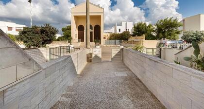 1700 Casa Mya in Lido Marini