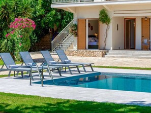 Pool - Scenic Villa in Pigadakia With Private Pool (Zakynthos)