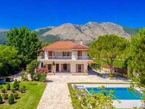 Pool - Scenic Villa in Pigadakia With Private Pool (Zakynthos)