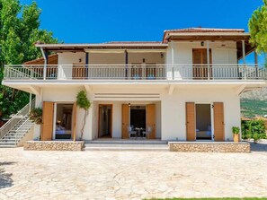 Exterior - Scenic Villa in Pigadakia With Private Pool (Zakynthos)
