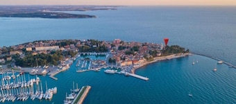 Holiday House in Novigrad With Pool