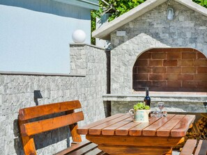 Dining - Holiday Home in Senj With Pool Near Beach (Senj)