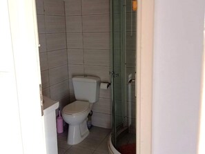 Apartment | Bathroom