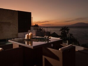 Villa | Balcony