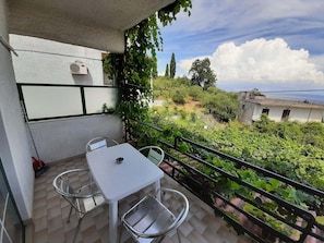 Apartment | Balcony