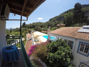 Apartment | Interior detail - Amazing Apartment in Mpenitses With Terrace (Corfu)