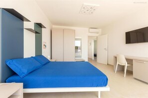 Villa | 3 bedrooms - 1934 Villa Punta Ristola (Castrignano del Capo)