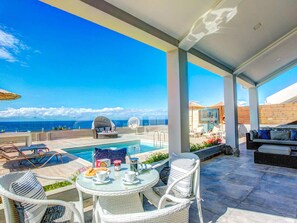 Villa | Dining - Villa in Tragaki With Pool (Zakynthos)