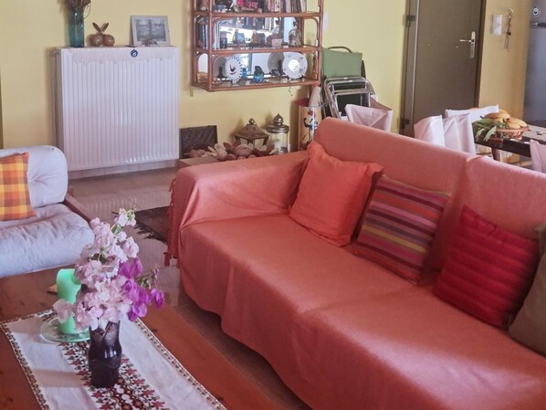 House | Living room