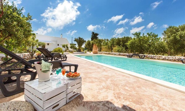 Villa | 4 bedrooms - 739 Villa Martina by Perle di Puglia (Carovigno)