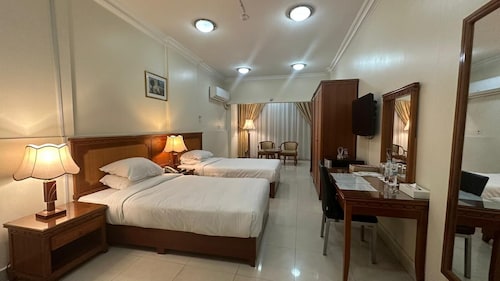 Al Muntazah Plaza Hotel