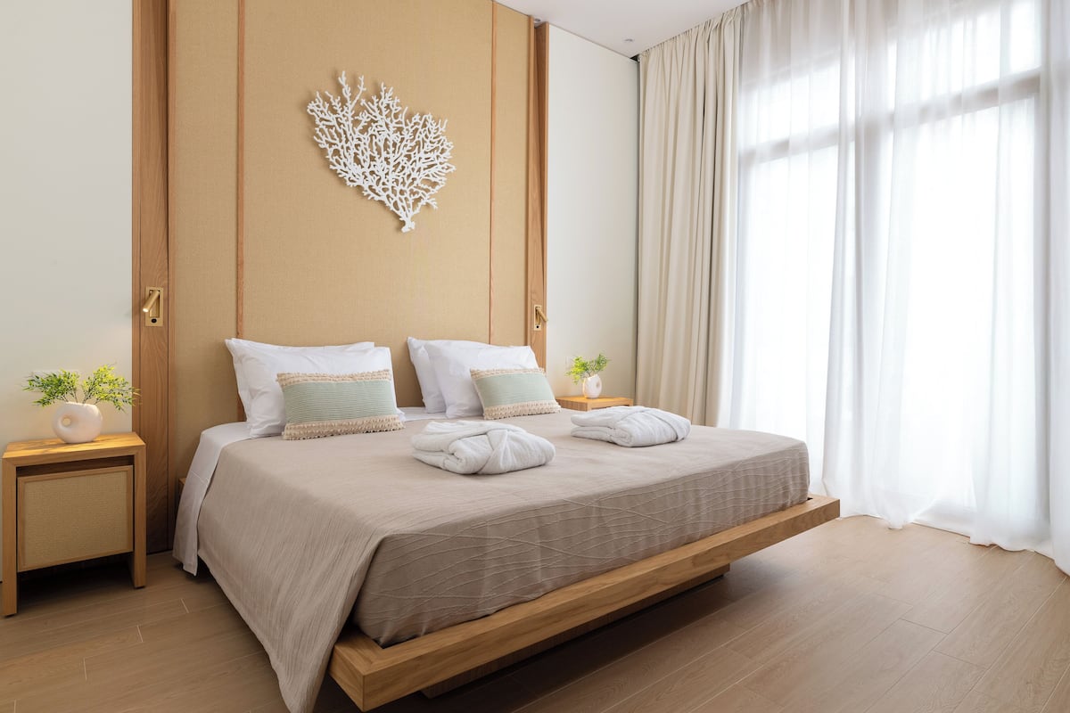 Economy Double Room, 1 Queen Bed, Non Smoking, Air conditioning