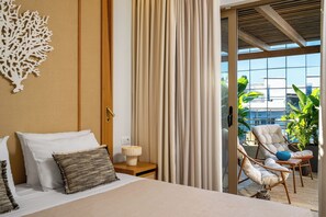 Family Apartment | Premium bedding, in-room safe, desk, laptop workspace - The 12th City Hotel  (Rhodes)