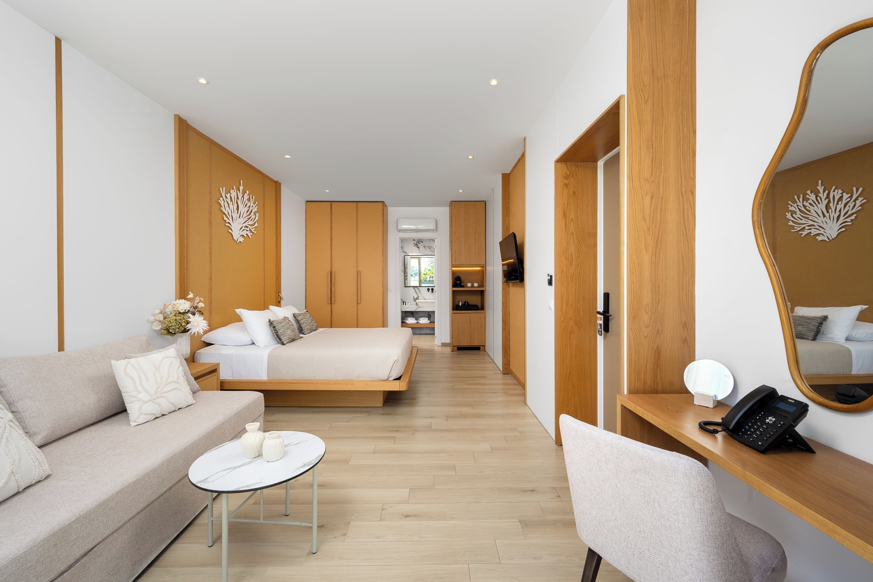 Suite, 1 Queen Bed, City View | Premium bedding, in-room safe, desk, laptop workspace