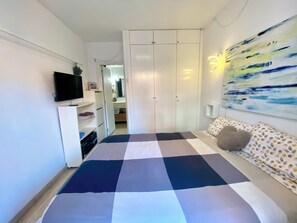 1 Schlafzimmer, Schreibtisch, Bügeleisen/Bügelbrett, kostenloses WLAN