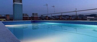 Enjoy the Center. Swimming pool. Gastronomy. WIFI