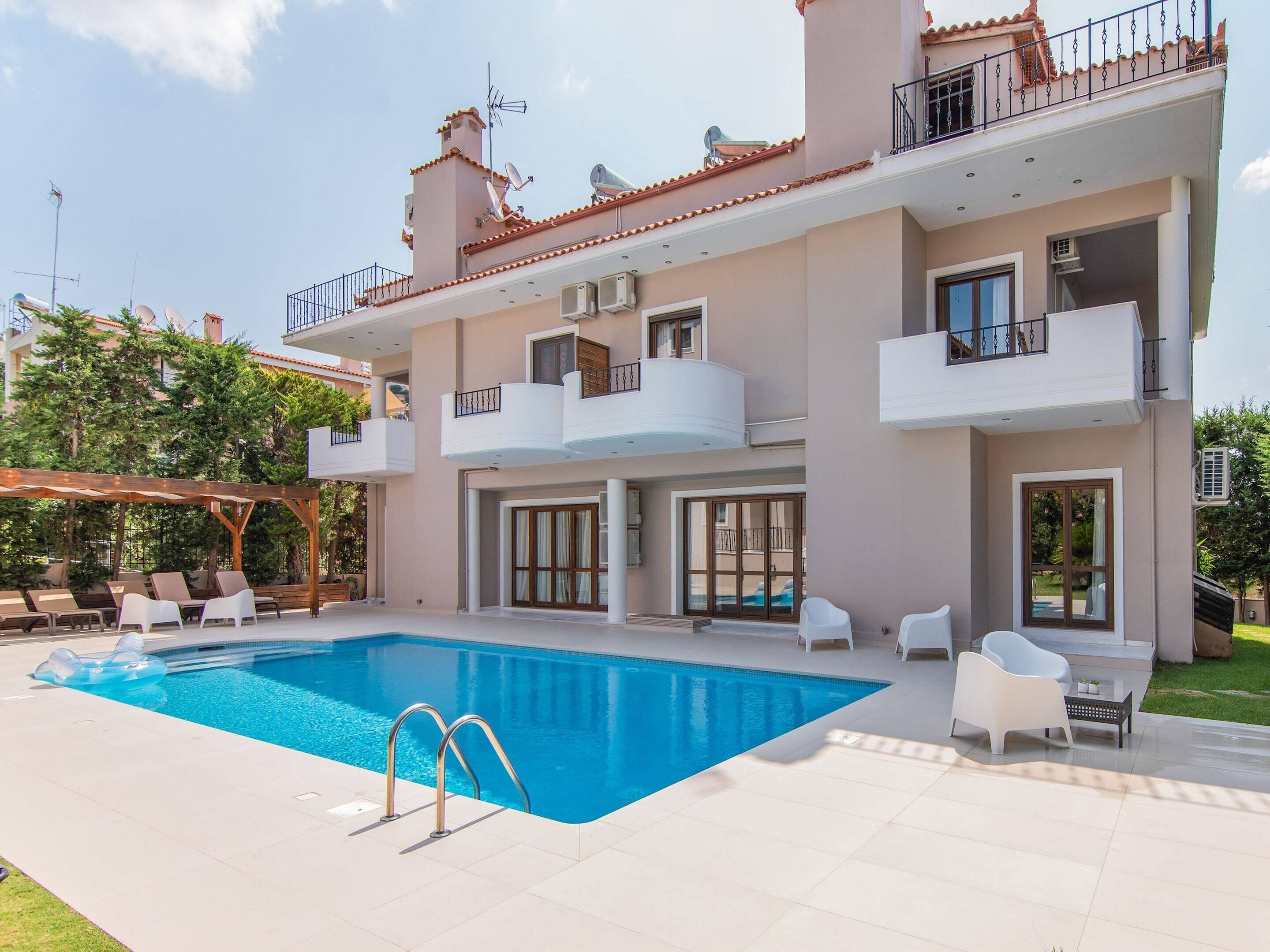 Villa | Exterior