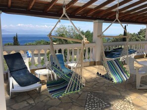 Apartment | Balcony - Cosy Holiday Home in Benitses With Outdoor Pool (Corfu)