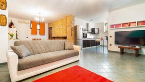 Unclassified image, 5 of 18, button - 1740 Appartamento Girasole (Surbo)