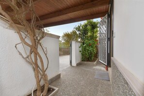 House, Smoking | 2 bedrooms