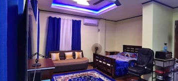 Estudio clásico, 1 cama doble, vistas al patio, entresuelo | Wifi gratis