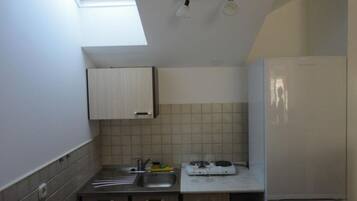 Apartment | Private kitchen | Fridge, microwave, oven, stovetop