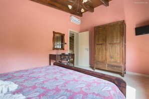 Villa | 4 bedrooms - 425 Casa in Campagna con Piscina a San Donaci (San Donaci)