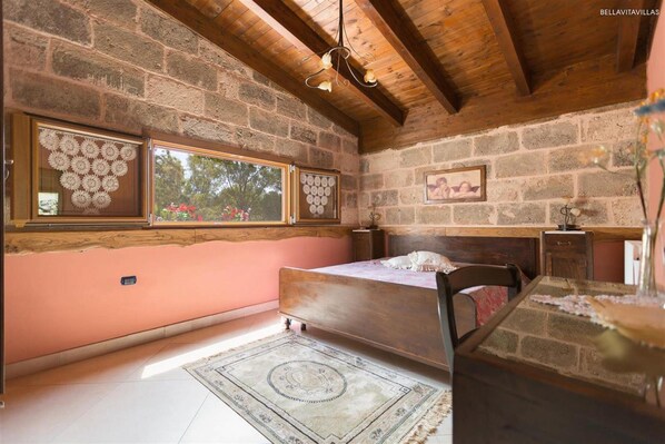 Casa, para fumadores | 4 habitaciones 