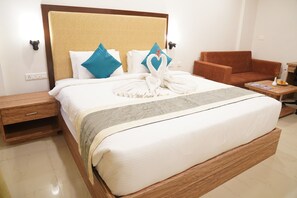 Habitación estándar doble | Decoración individual, mobiliario individual, escritorio