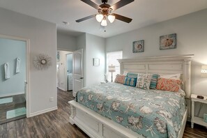 3 bedrooms, iron/ironing board, WiFi, bed sheets