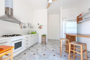 4 bedrooms - 176 Grande Villa con Giardino a S M di Leuca (Castrignano del Capo)