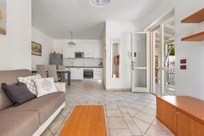 2 bedrooms - 351 Villa con Piscina a Torre Dell Orso (Melendugno)