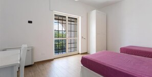 5 bedrooms